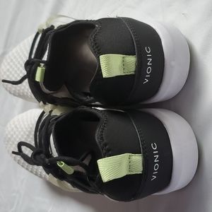 VIONIC Adore Active,Sneaker Size 9, Black and White